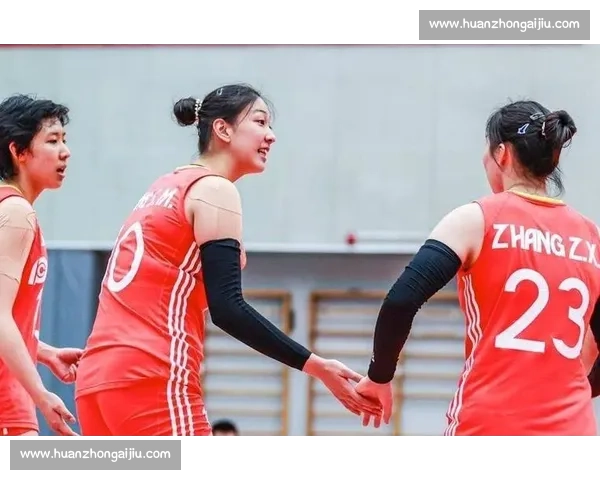16 岁 1.93 米天才接应崛起!杨舒茗:中国女排新核或成朱婷式传奇 16 岁 1.93 米天才接应崛起!杨舒茗:中国女排新核或成朱婷式传奇
